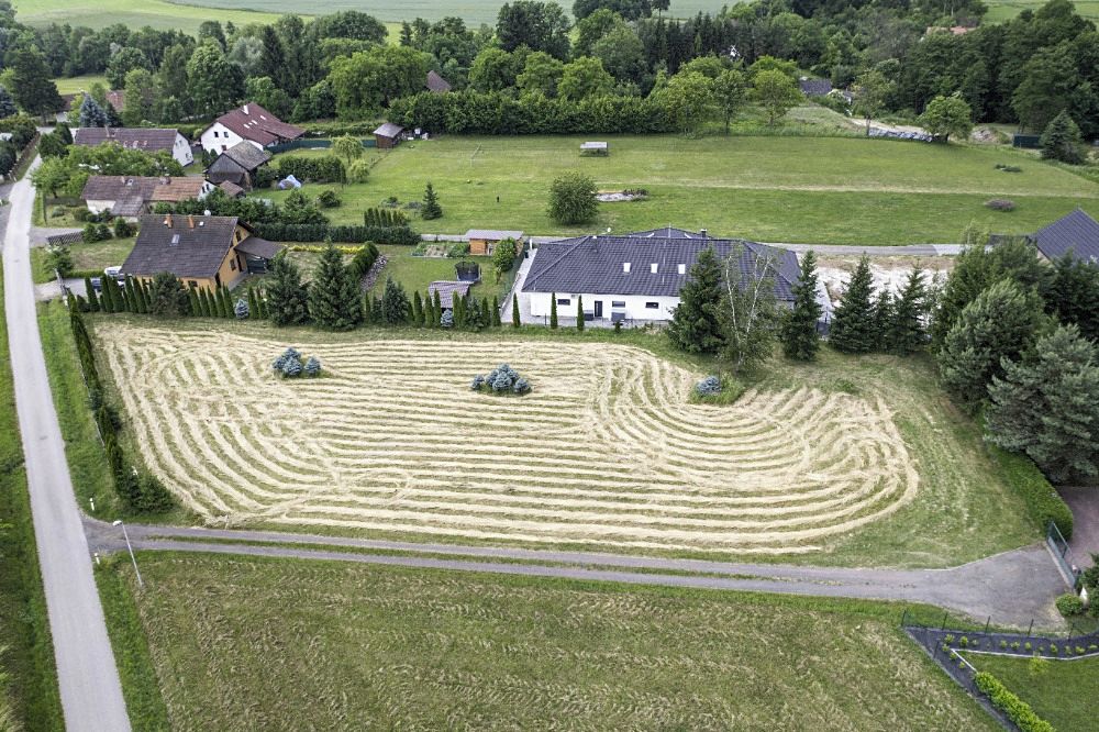 Prodej stavebního pozemku 2947 m², Brada-Rybníček – fotka 1 z 3