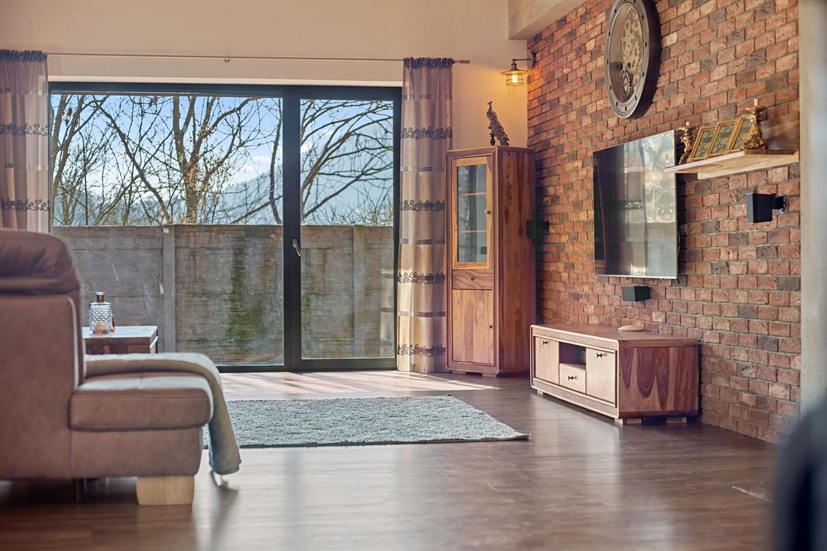 Prodej rodinného domu 370 m², pozemek 2324 m² – fotografie 5