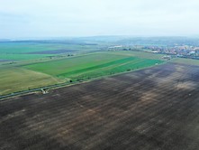 Prodej  pole 17 723 m²