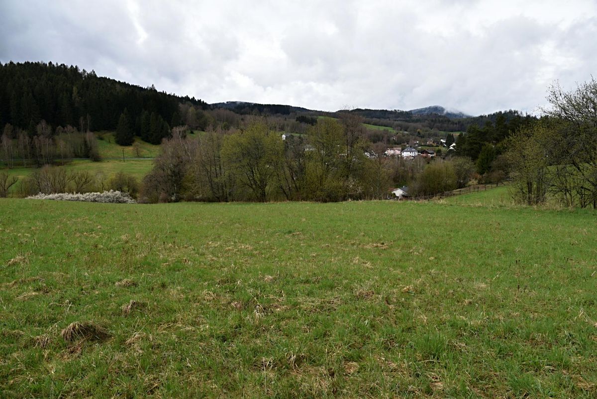 Prodej stavebního pozemku 2155 m²