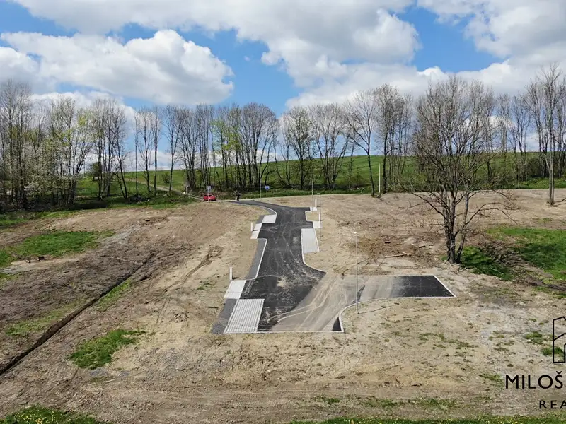 Prodej stavebního pozemku 2363 m², Chudenín – náhled fotky 1