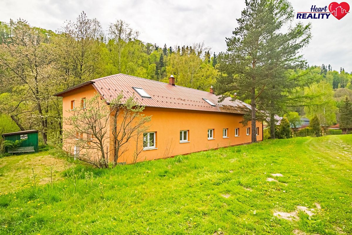 Prodej chaty 462 m², pozemek 688 m²