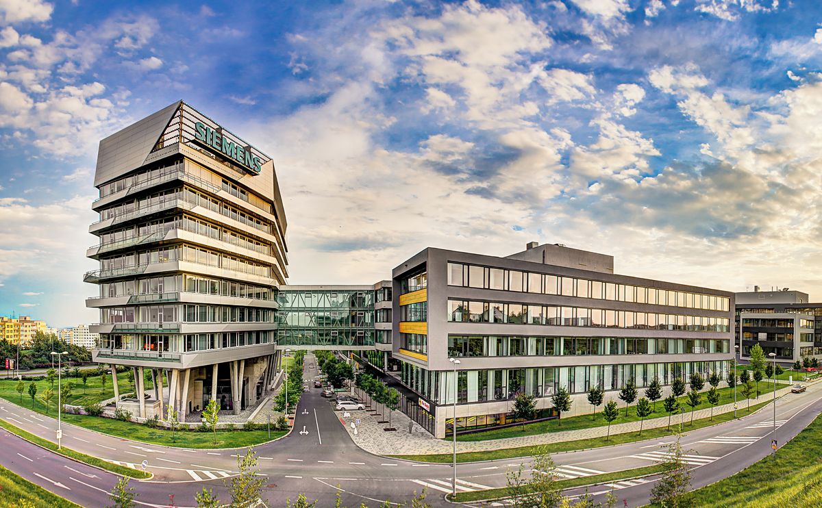 Pronájem kanceláře 1115 m²