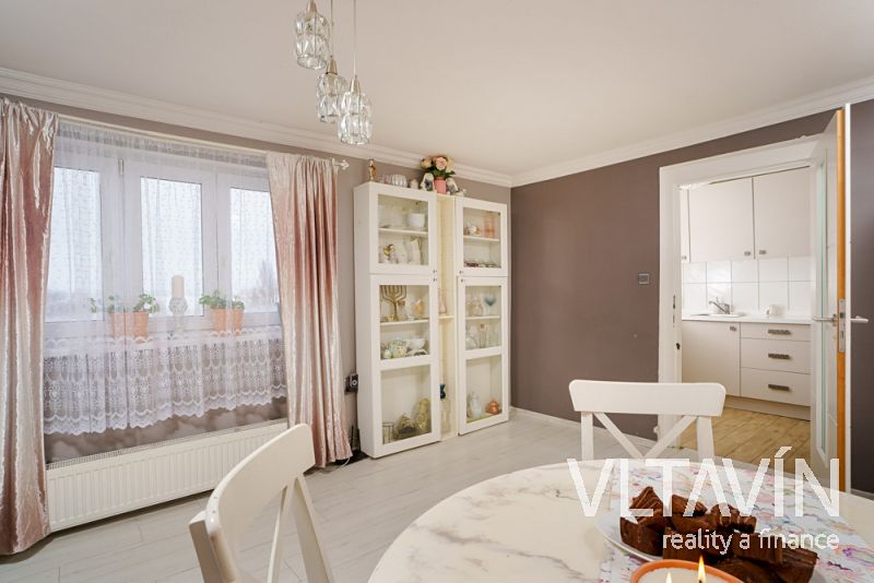 Prodej rodinného domu 135 m², pozemek 236 m² – fotografie 2