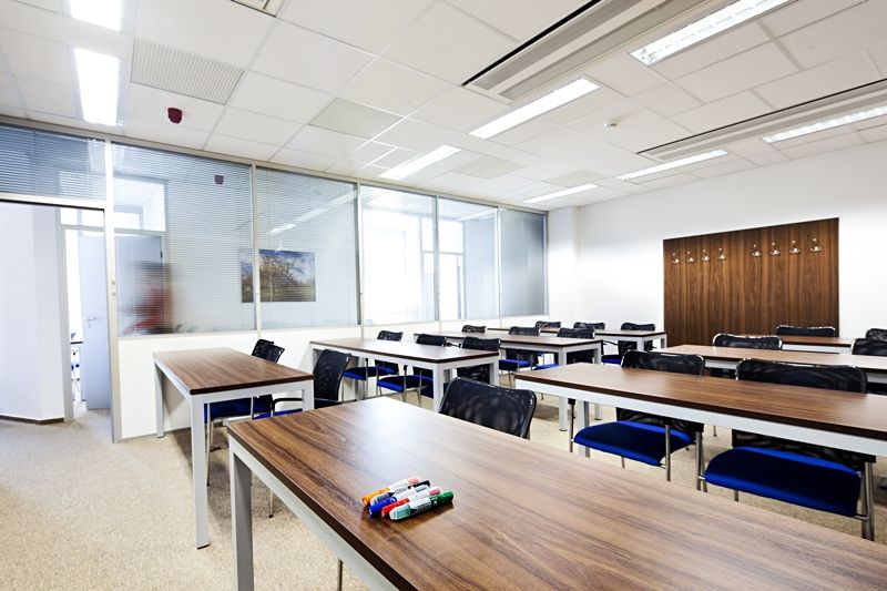 Pronájem kanceláře 590 m² – fotografie 4