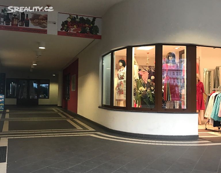 Prodej obchodního prostoru 27 m², Karlovy Vary
