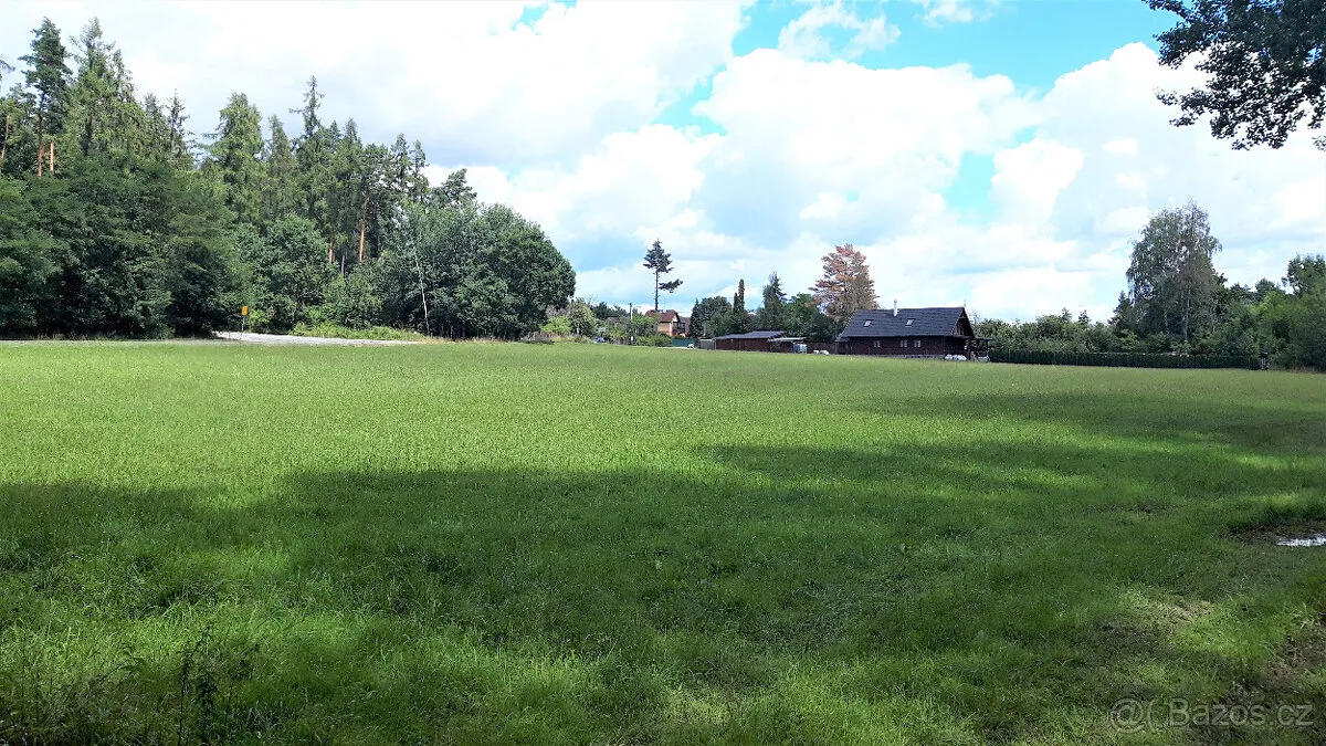 Prodej stavebního pozemku 8126 m²