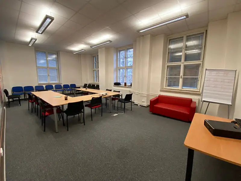 Pronájem kanceláře 490 m², Hodonín – náhled fotky 3