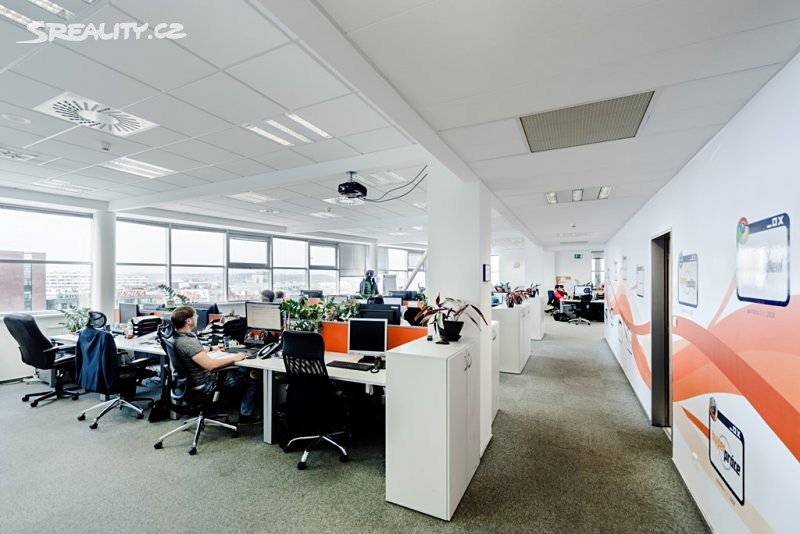 Pronájem kanceláře 880 m² – pohled 4