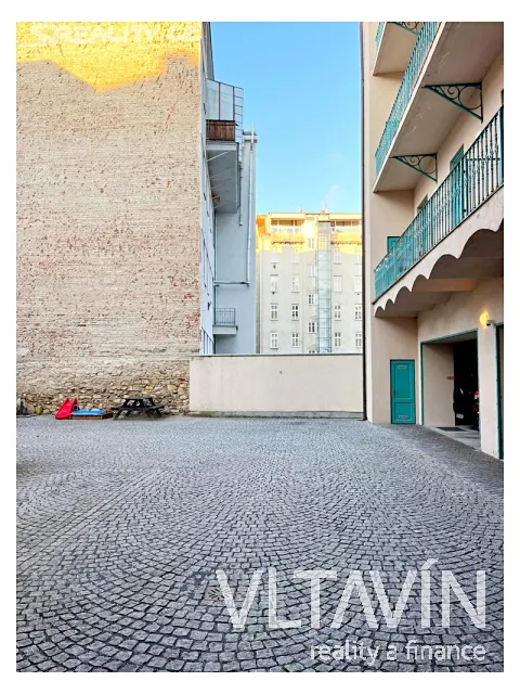 Pronájem specifického typu nemovitosti 18 m², Vyšehradská