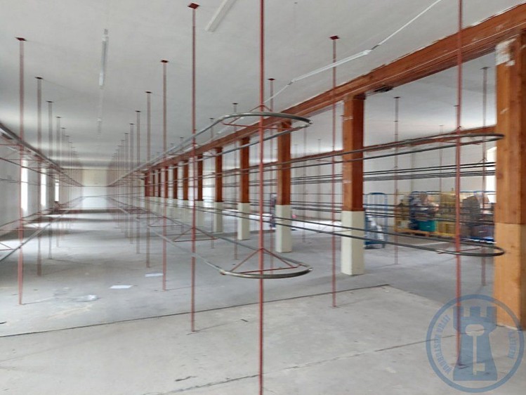 Комерційне приміщення в оренду, 550 м² (1 з 4)