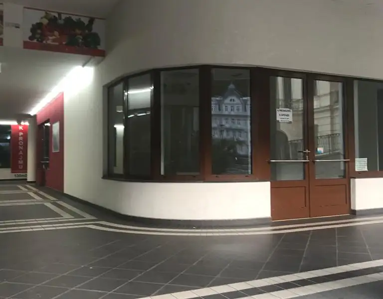 Prodej obchodního prostoru 27 m², Karlovy Vary – náhled fotky 2
