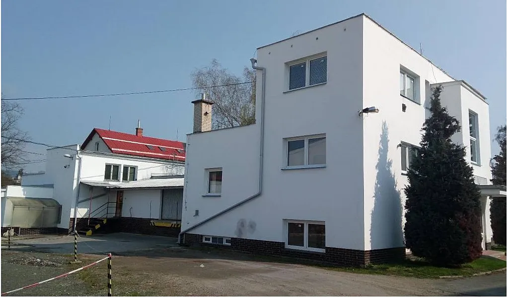 Pronájem kanceláře 652 m²