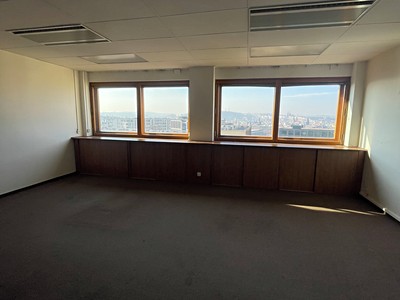 Комерційне приміщення в оренду, 40 м² (3 з 4)