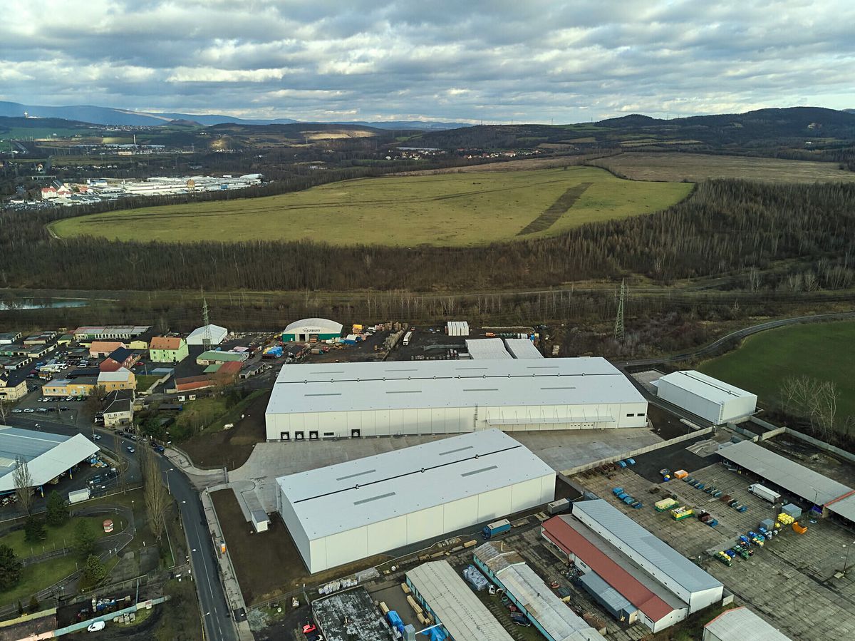Pronájem skladového prostoru 13211 m² – fotografie 3