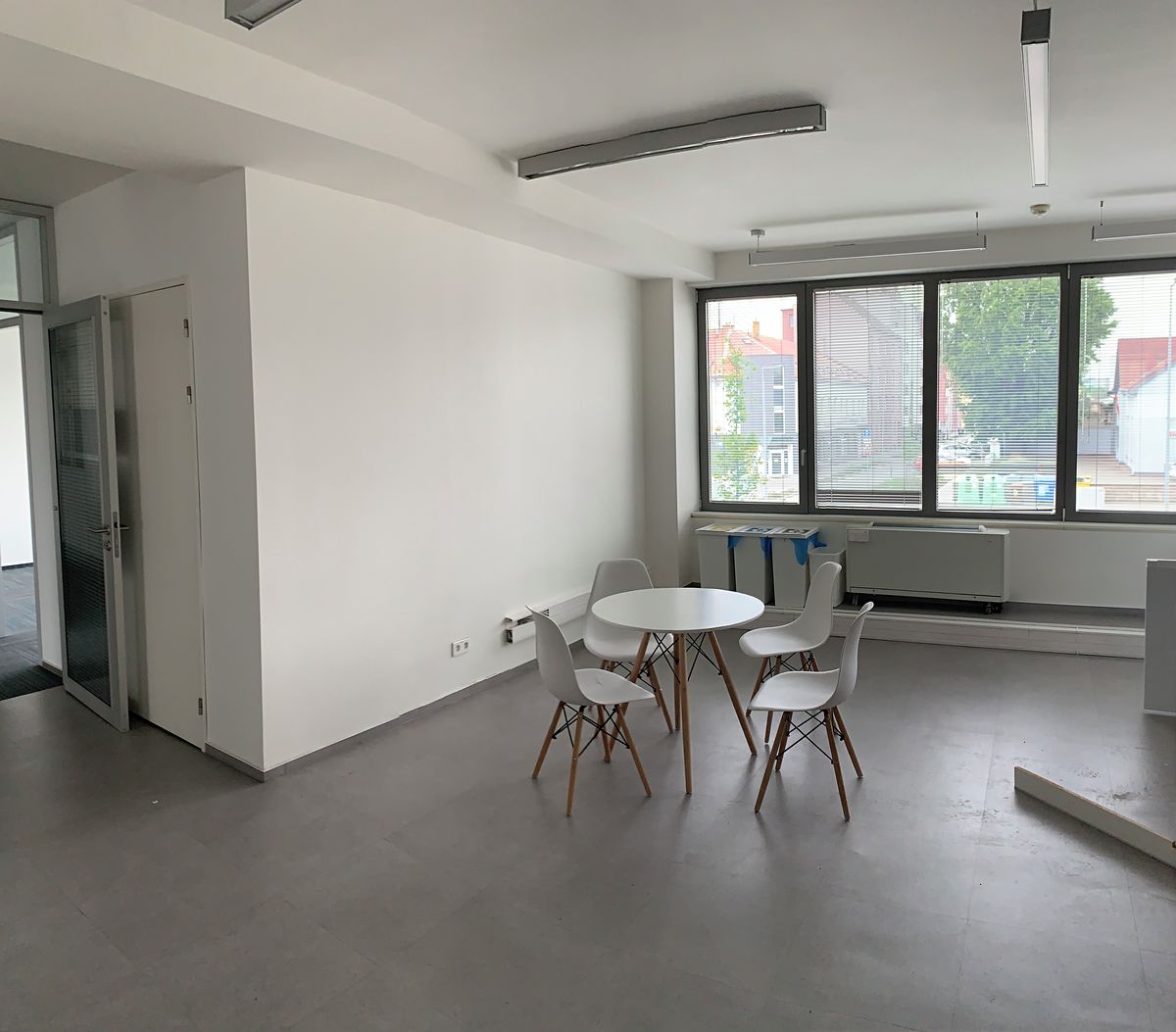 Pronájem kanceláře 397 m² – fotografie 3