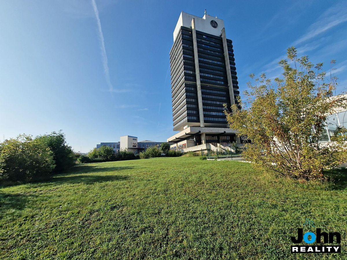 Prodej stavebního pozemku 2485 m²