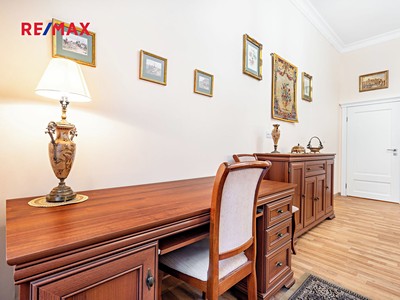 Real Estate Image