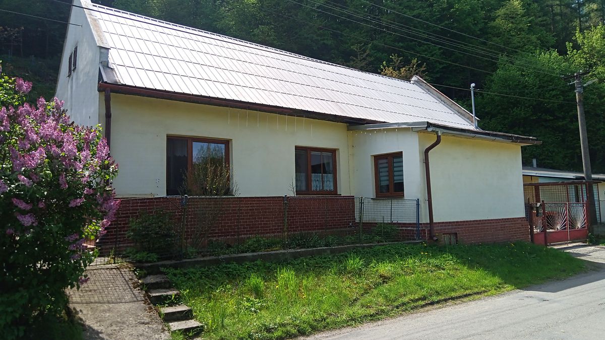 Prodej rodinného domu 120 m², pozemek 1613 m² – fotografie 2