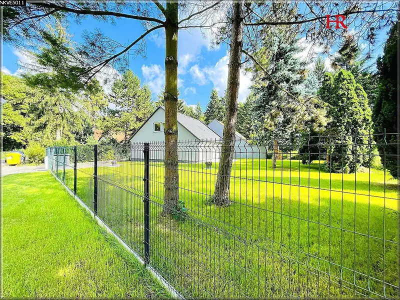 Prodej stavebního pozemku 655 m², Průhonice – náhled fotky 1