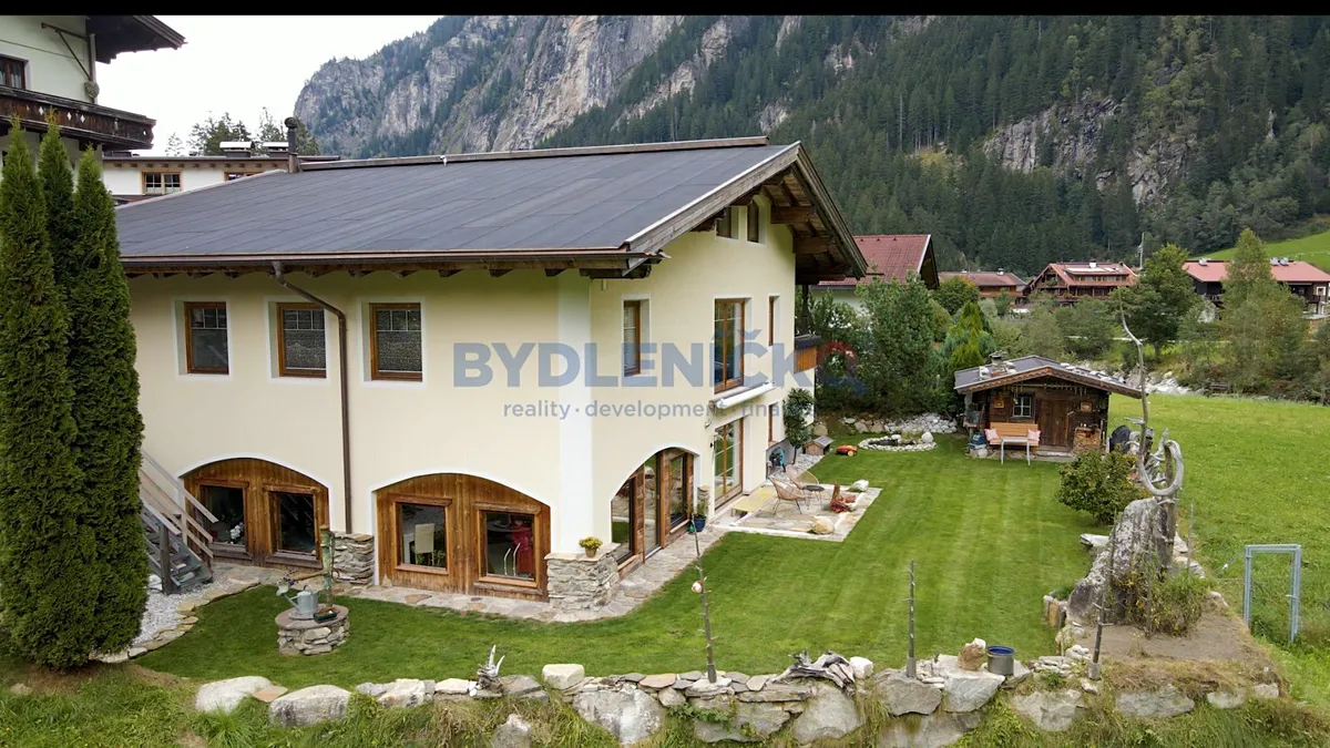 Prodej rodinného domu 550 m², pozemek 751 m²