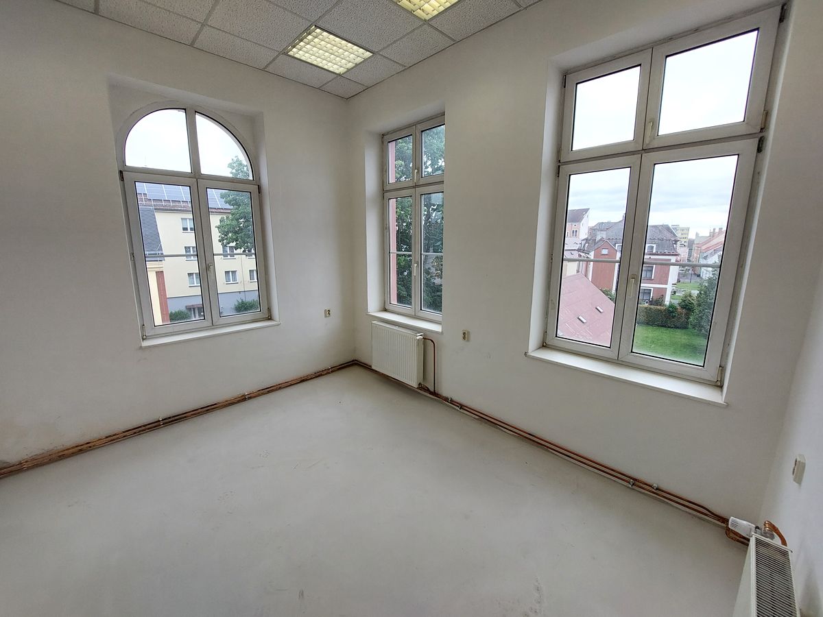 Pronájem kanceláře 81 m² – fotografie 2