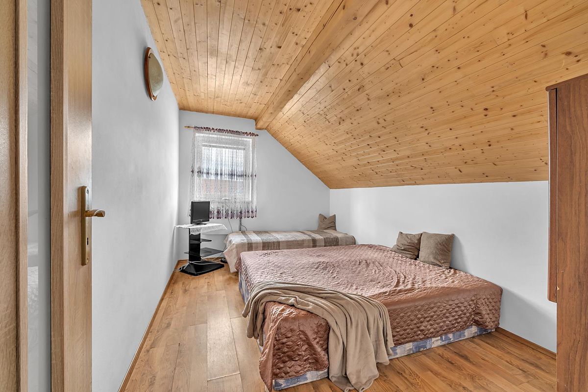 Prodej rodinného domu 95 m², pozemek 118 m² – fotografie 3