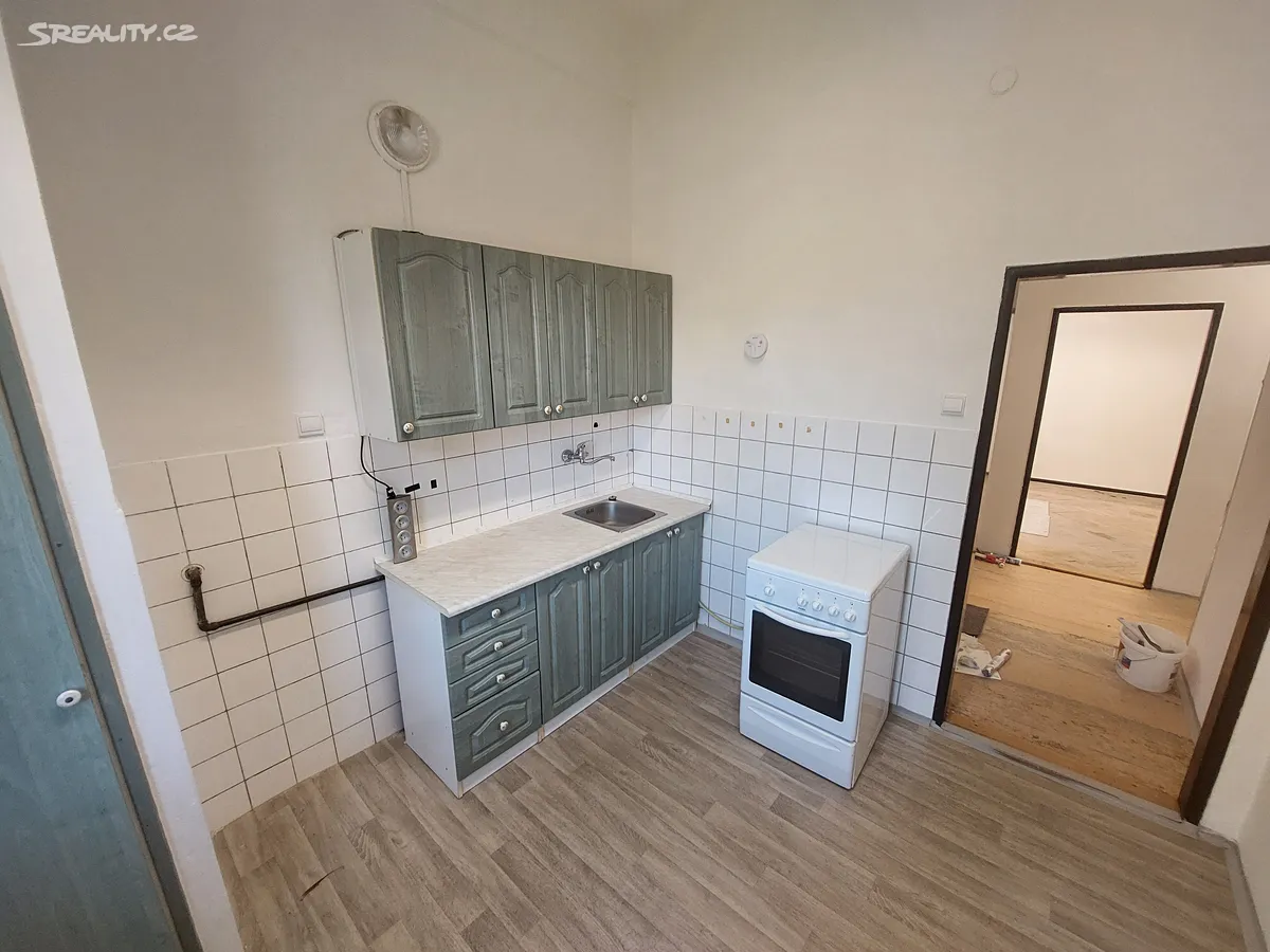 Pronájem kanceláře 83 m² – pohled 2