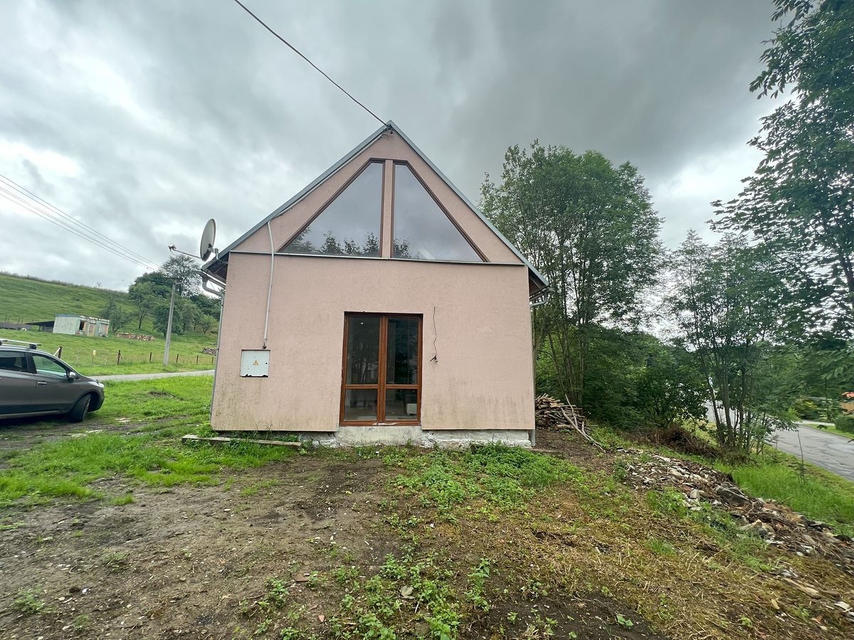 Prodej rodinného domu 120 m², pozemek 766 m² – fotografie 3