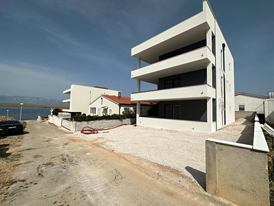https://d18-a.sdn.cz/d_18/c_img_QN_J9/iimoLo.jpeg?fl=res,400,300,3|shr,,20|jpg,90 image