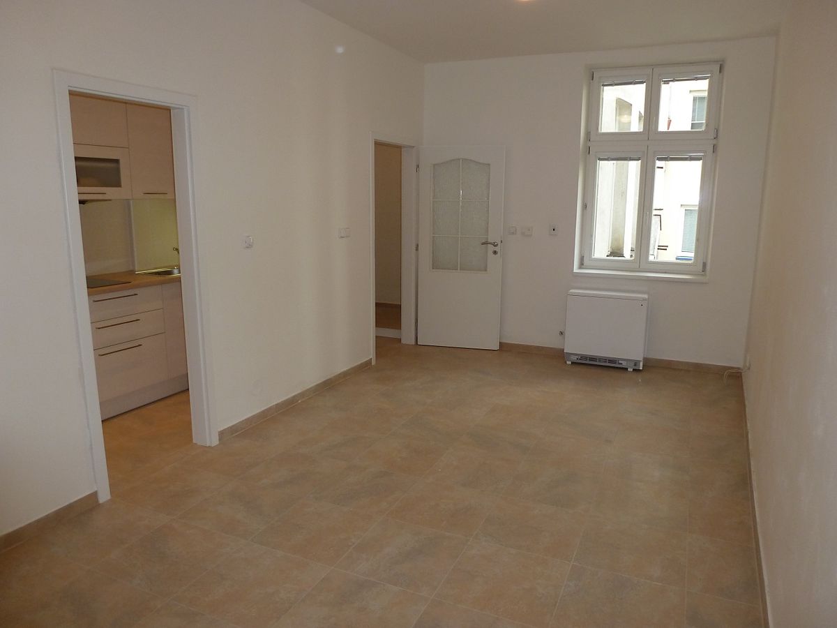 Pronájem bytu 1+kk 27 m², Praha – fotka 1 z 3