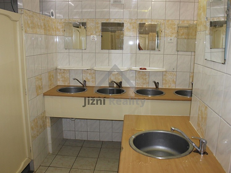Комерційне приміщення на продаж, 1 000 м² (5 з 25)