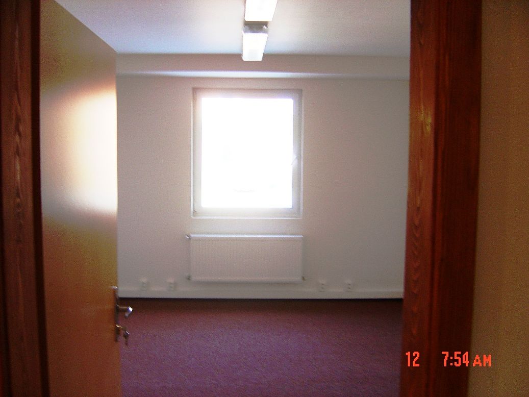 Pronájem kanceláře 15 m² – fotografie 2
