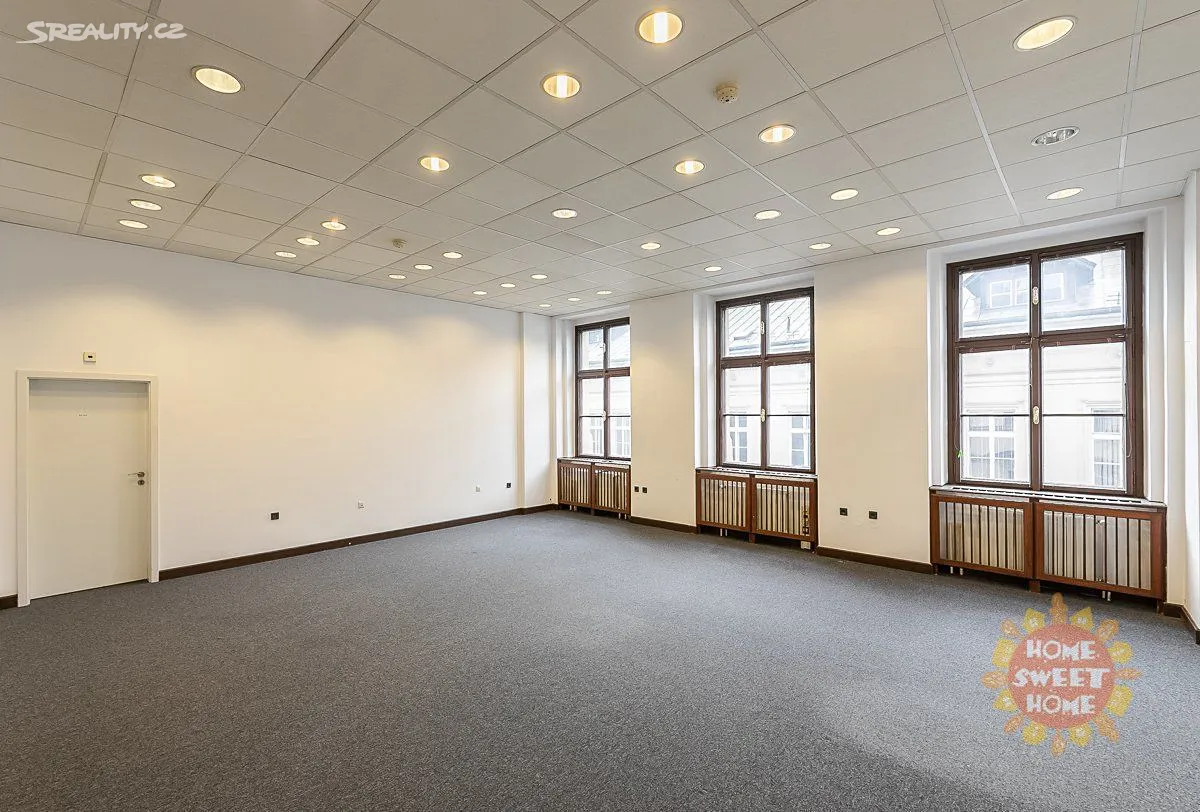 Pronájem kanceláře 256 m²