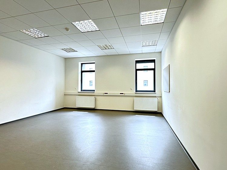Комерційне приміщення в оренду, 35 м² (2 з 9)