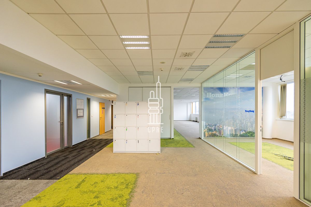Pronájem kanceláře 883 m² – fotografie 4