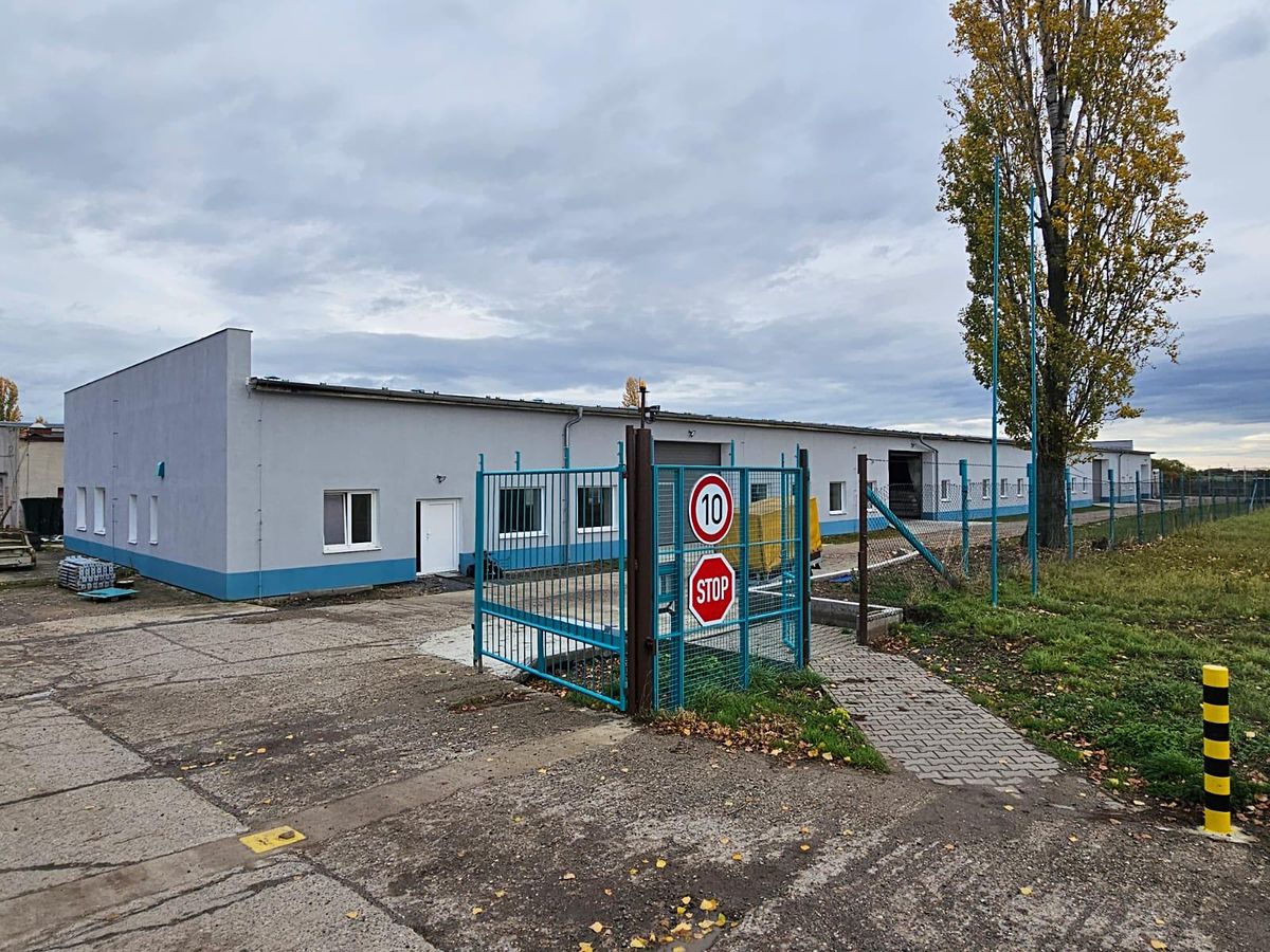 Pronájem výrobní haly, prostoru 500 m²