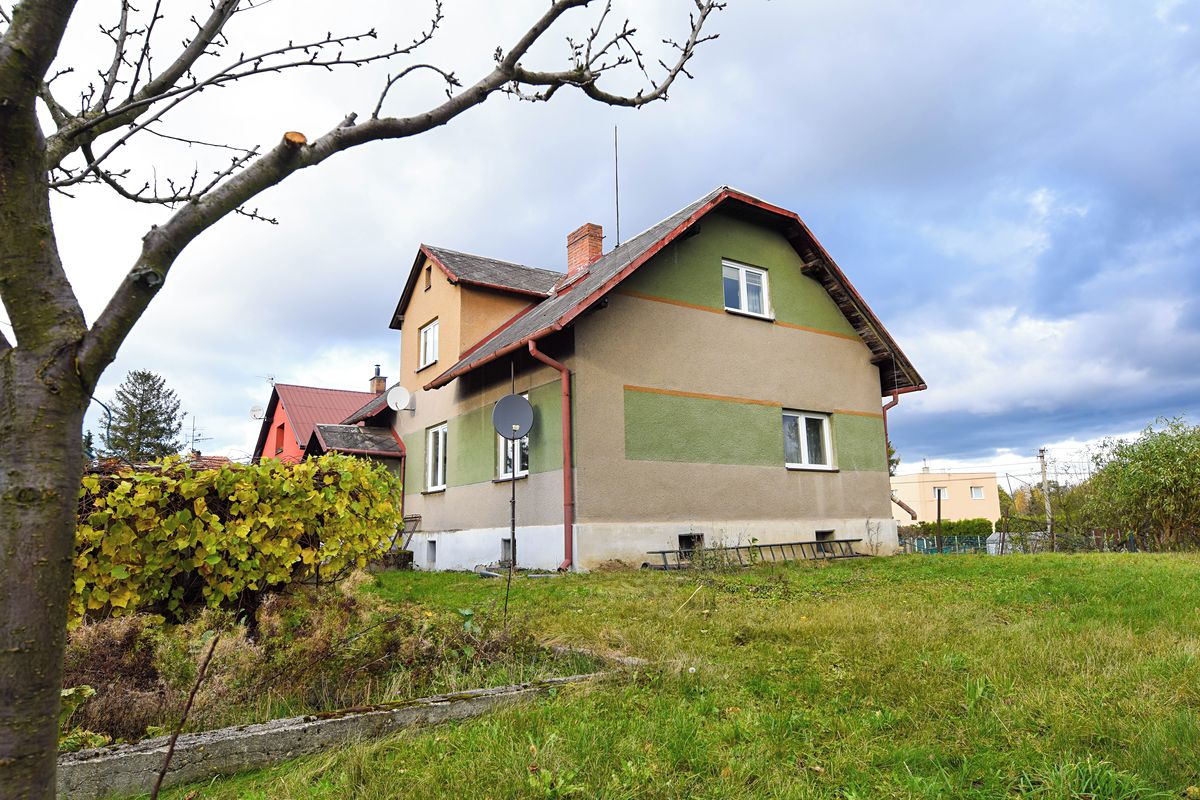 Prodej rodinného domu 100 m², pozemek 1206 m²