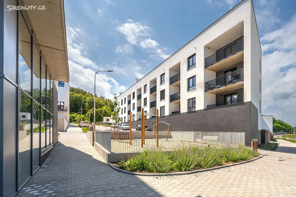 Prodej obchodního prostoru 67 m², Kuřim