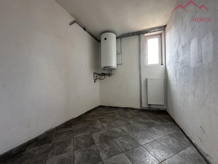 Pronájem komerčního prostoru, 1 200 m² (25 z 33)