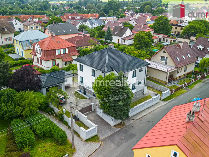 Prodej rodinného domu 360 m², pozemek 628 m², Velká Hleďsebe – náhled fotky 1