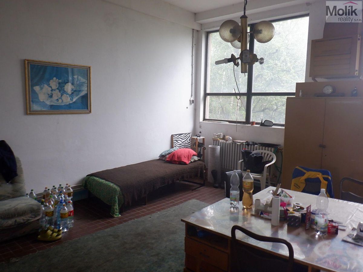 Pronájem výrobní haly, prostoru 2500 m²