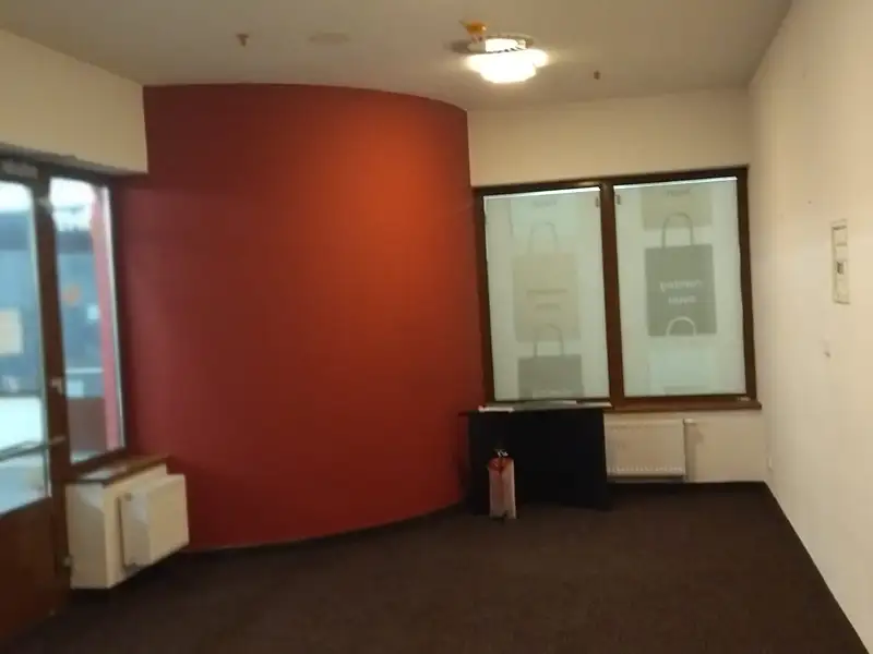 Prodej obchodního prostoru 30 m², Karlovy Vary – náhled fotky 1