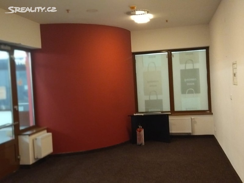 Prodej obchodního prostoru 30 m², Karlovy Vary