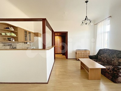 https://d18-a.sdn.cz/d_18/c_img_QO_K7/aurBUVM.jpeg?fl=res,400,300,3|shr,,20|jpg,90 image