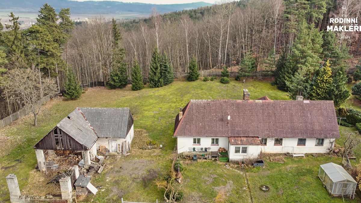 Prodej rodinného domu 200 m², pozemek 3600 m²