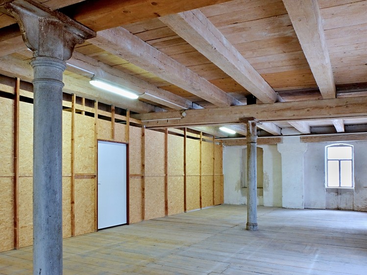 Комерційне приміщення в оренду, 205 м² (1 з 7)