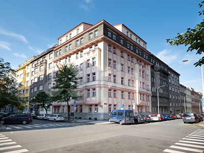https://d18-a.sdn.cz/d_18/c_img_QO_Kf/0F2Zuu.jpeg?fl=res,400,300,3|shr,,20|jpg,90 image