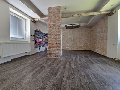 Pronájem kanceláře 203 m²