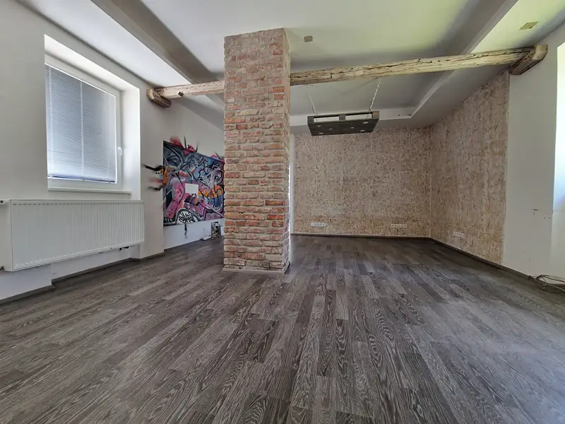Pronájem kanceláře 203 m², Hodonín – náhled fotky 1